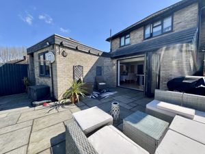 Photo 23- click for photo gallery